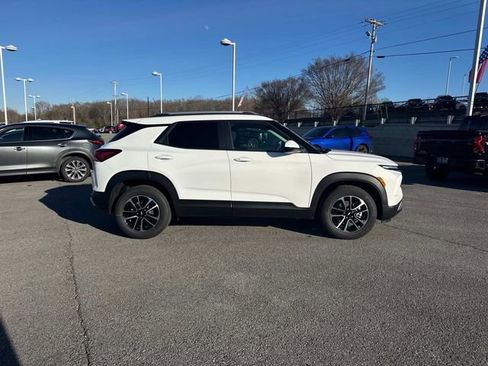 New 2026 Chevrolet TrailBlazer LT w/ Convenience Package FWD image 3