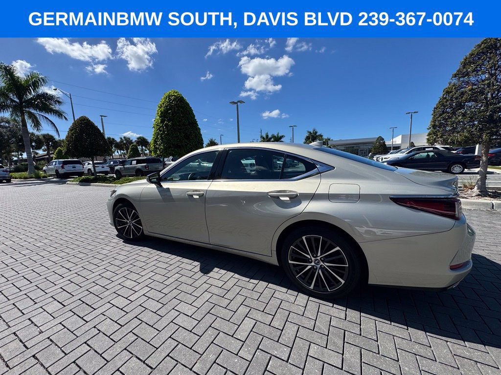 Used 2022 Lexus ES 350 w/ Premium Package FWD image 4