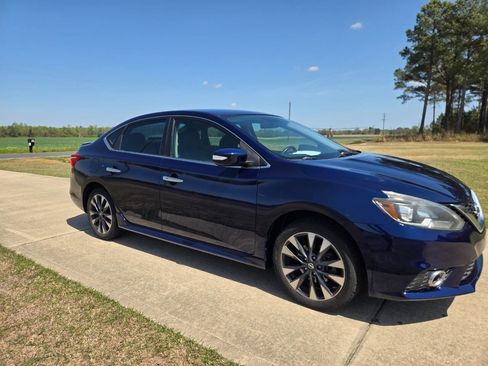 Used 2016 Nissan Sentra SR image 10