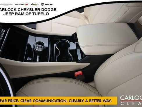 Used 2023 Jeep Grand Cherokee Limited AWD/4WD image 20