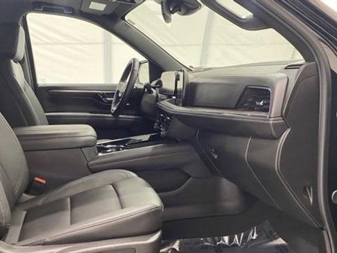 Used 2025 Chevrolet Tahoe Z71 w/ Comfort Package image 19