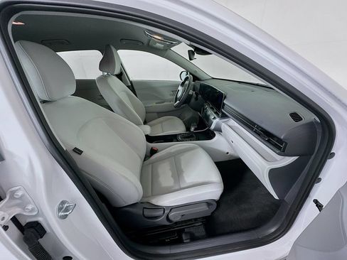Certified 2025 Hyundai Kona SEL FWD image 27