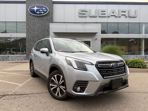 Used 2023 Subaru Forester Limited AWD/4WD image 1