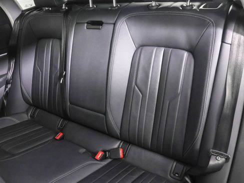 Used 2023 Audi e-tron Premium image 37