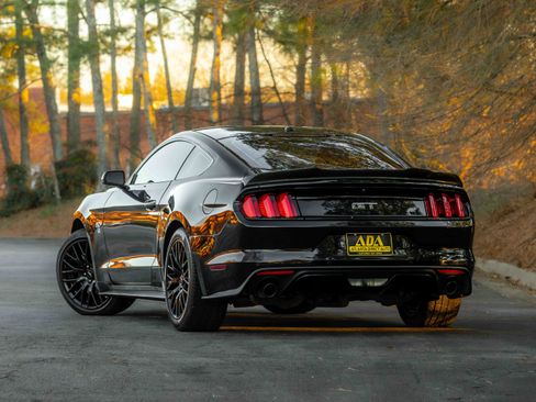 Used 2017 Ford Mustang GT Premium w/ GT Performance Package image 3
