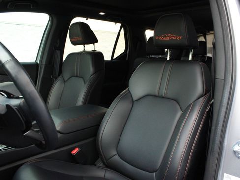Used 2025 Honda Pilot TrailSport image 16