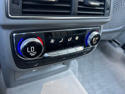 Used 2018 Audi Q7 3.0T Prestige w/ Prestige Package image 30