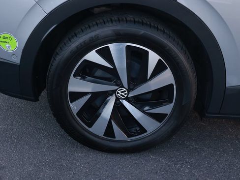 Used 2023 Volkswagen ID.4 Pro RWD image 9