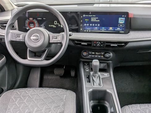 New 2026 Nissan Kicks SV w/ SV Premium Package FWD image 27