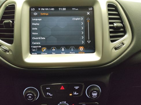 Used 2018 Jeep Compass Latitude w/ Popular Equipment Group FWD image 25
