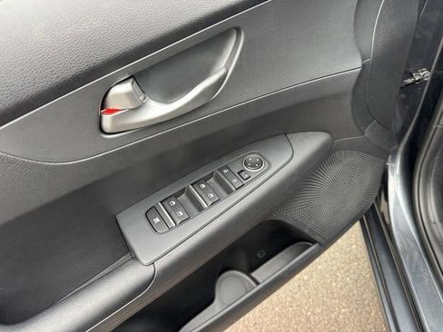 Used 2021 Kia Forte LXS image 13