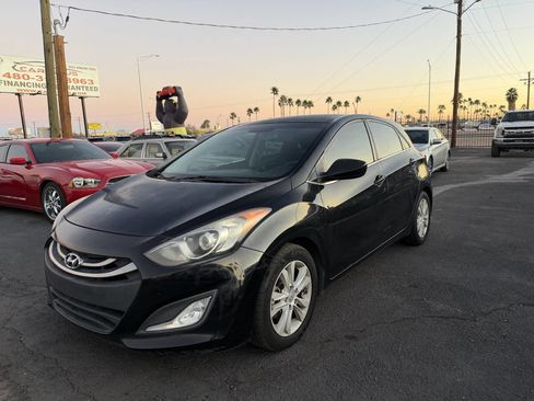 Used 2013 Hyundai Elantra GT image 3