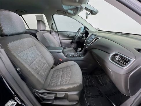 Used 2024 Chevrolet Equinox LT image 39