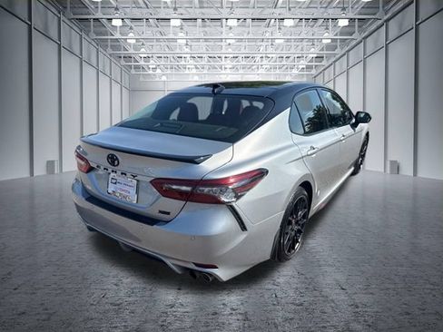 Used 2022 Toyota Camry XSE FWD image 5
