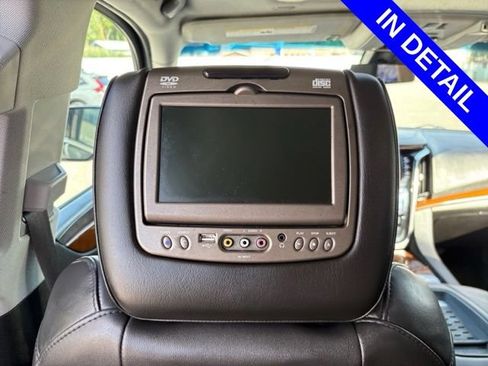 Used 2017 Cadillac Escalade ESV Luxury RWD image 35