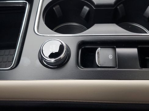 New 2026 Lincoln Corsair Premiere image 24