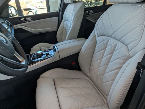 New 2026 BMW X5 xDrive50e w/ Executive Package image 9