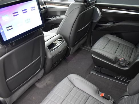 Certified 2026 Cadillac Escalade Platinum Sport w/ LPO, ONYX Package image 27