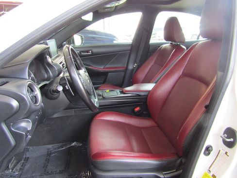 Used 2021 Lexus IS 300 w/ Comfort Package RWD image 9