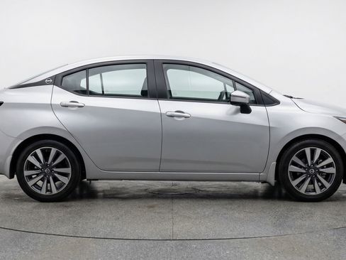 Used 2025 Nissan Versa SV FWD image 11