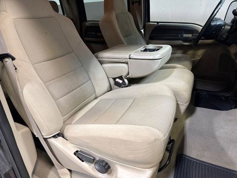 Used 2005 Ford F350 XLT image 54