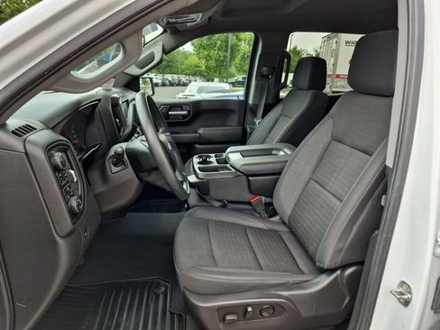 Used 2025 Chevrolet Silverado 1500 Custom Trail Boss AWD/4WD image 21