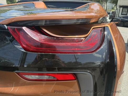 Used 2019 BMW i8 Roadster AWD/4WD image 32