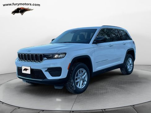 New 2025 Jeep Grand Cherokee Laredo X w/ Luxury Tech Group I image 7