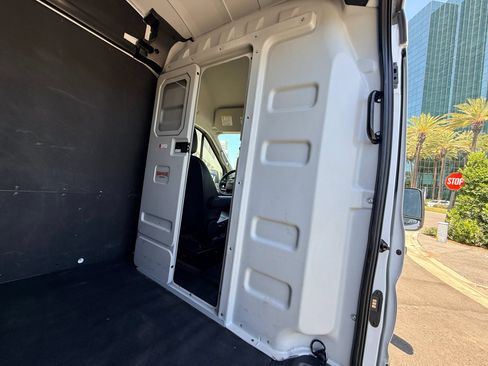 Used 2024 Ford Transit 250 148 High Roof Extended w/ Load Area Protection Package RWD image 12