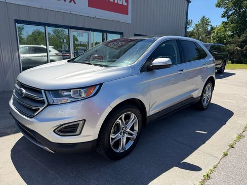 Used 2017 Ford Edge Titanium w/ Technology Package AWD/4WD image 31