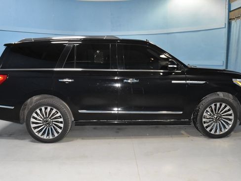 Used 2019 Lincoln Navigator Reserve AWD/4WD image 25