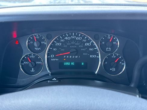 Used 2023 Chevrolet Express 3500 LT w/ LT Preferred Equipment Group image 19