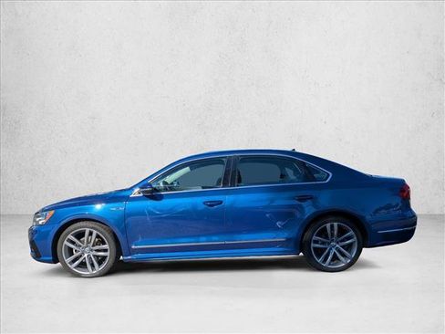 Used 2017 Volkswagen Passat 1.8T R-Line image 8