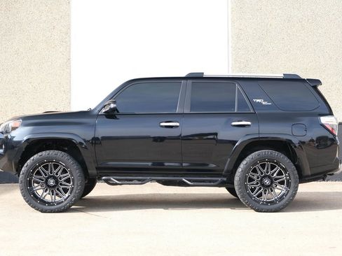 Used 2020 Toyota 4Runner TRD Off-Road Premium w/ Moonroof Package image 6