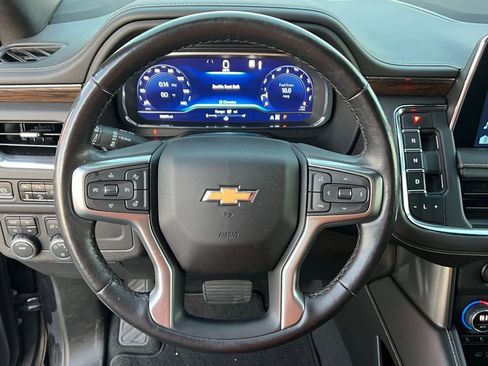 Used 2022 Chevrolet Tahoe Premier AWD/4WD image 32