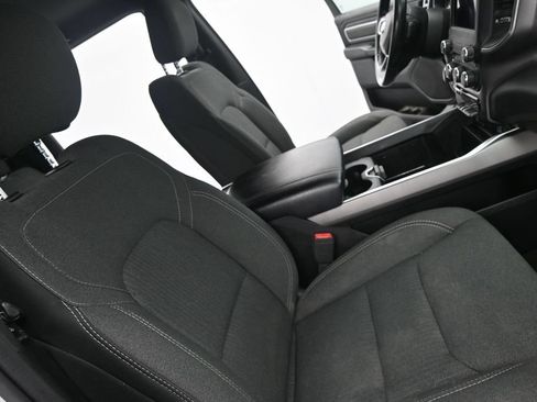 Used 2019 RAM 1500 Big Horn AWD/4WD image 11