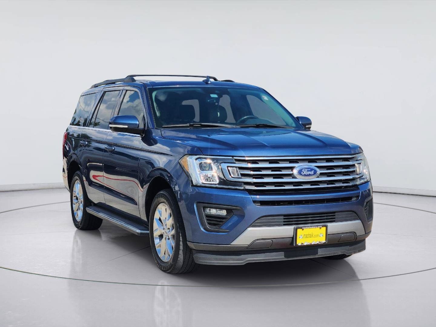 Used 2020 Ford Expedition XLT w/ Equipment Group 202A RWD image 3