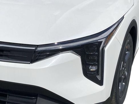 New 2026 Kia K4 FWD image 28