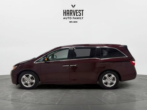 Used 2013 Honda Odyssey Touring image 2