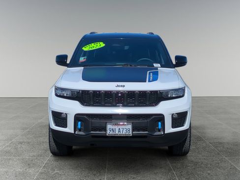 Used 2023 Jeep Grand Cherokee Trailhawk image 8