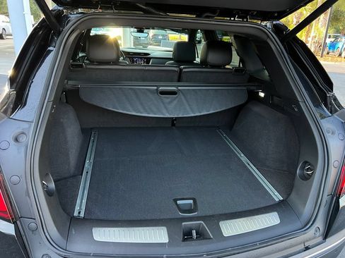 Used 2025 Cadillac XT5 Premium Luxury w/ LPO, ONYX Package FWD image 13
