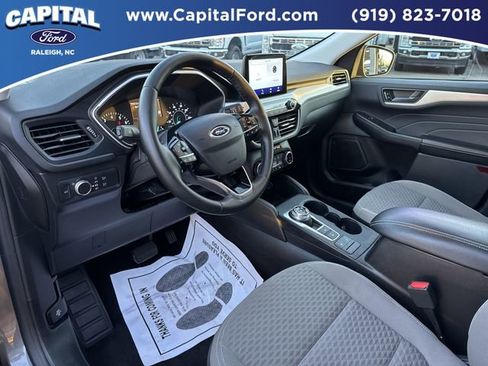 Certified 2022 Ford Escape SE w/ Convenience Package image 18
