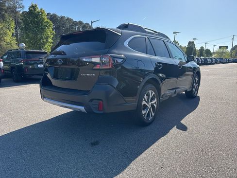 Used 2022 Subaru Outback Limited image 5