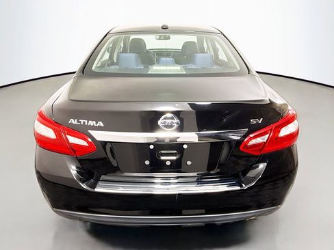 Used 2017 Nissan Altima 2.5 SV w/ Convenience Package image 6