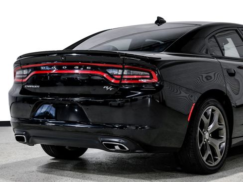 Used 2015 Dodge Charger R/T w/ Plus Group RWD image 12