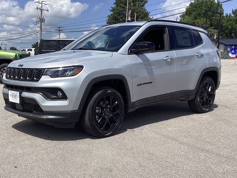 New 2026 Jeep Compass Latitude AWD/4WD image 1