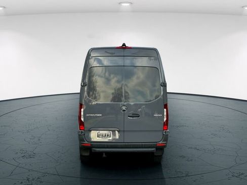 Used 2023 Mercedes-Benz Sprinter 2500 image 6
