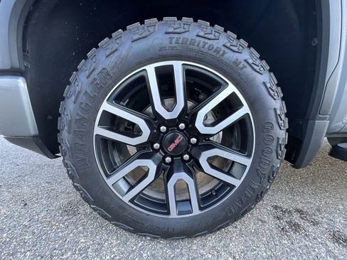 Certified 2021 GMC Sierra 1500 AT4 image 32