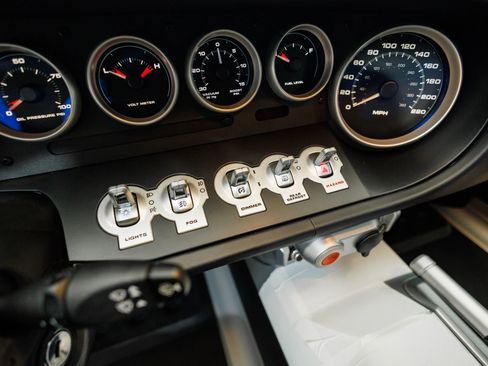 Used 2006 Ford GT image 75