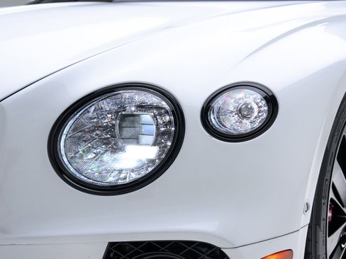 Used 2022 Bentley Continental GT Speed image 11